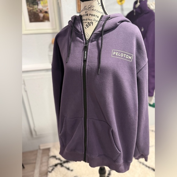 Peloton Purple Zip Up Hoodie XL Women’s Athleisure Sweatshirt - Picture 3 of 9